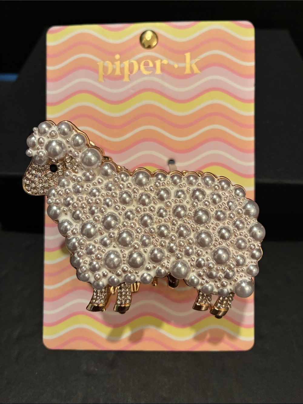 Piper-k Pearl Sheep Brooch – White Faux Pearl Animal Pin